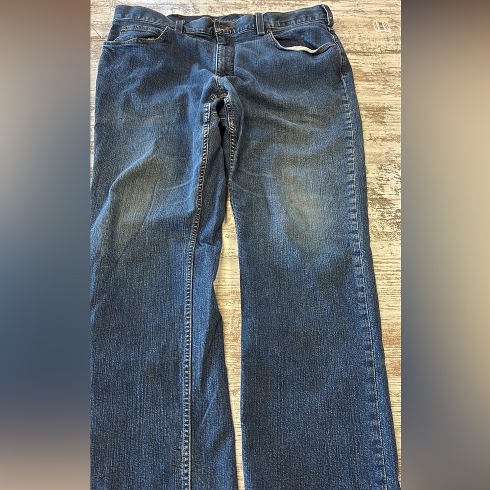 Duluth Trading Co Relaxed Fit Blue Jeans